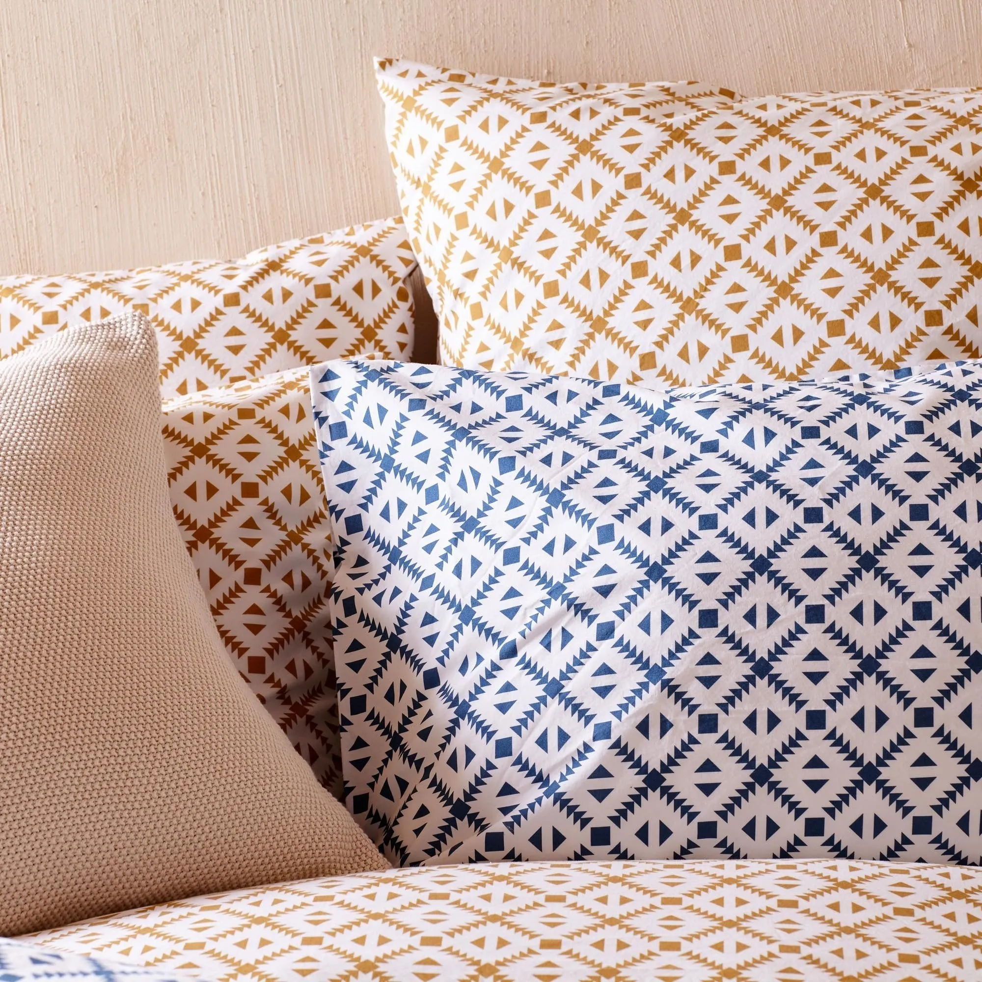 Arouca Pillowcase [White/Denim blue]