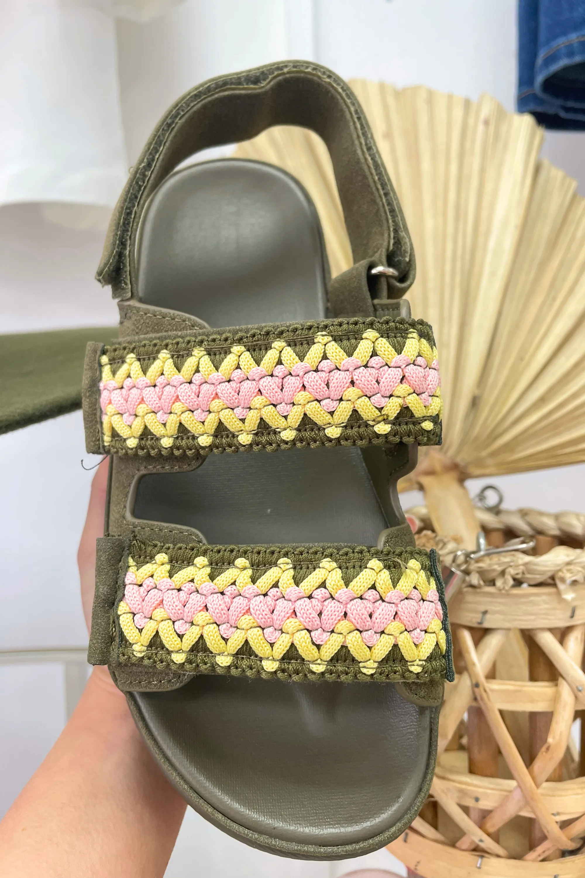 Khaki embroidery strap over sandals